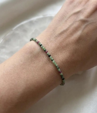 Гривна Terra Chic – Zoisite with Ruby